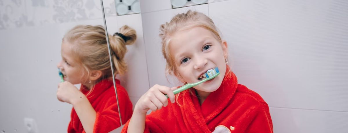 tips para que tu hijo aprenda a lavarse los dientes correctamente Dr Eduardo Estupiñan